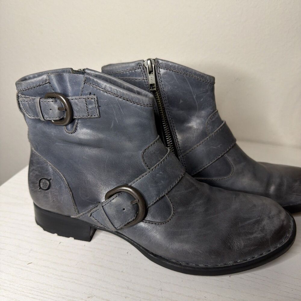 Born Gray Leather Ankle Boots Women’s Size 7 Moto Buckle Zip Low Heel Comfort